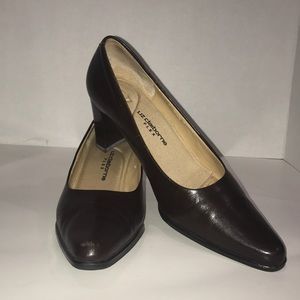 Liz Claiborne Flex heels